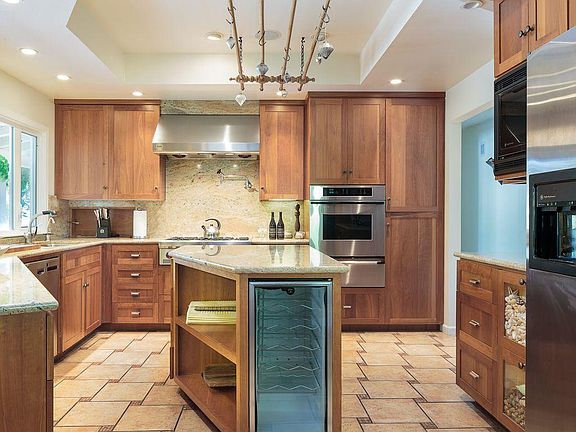 4th image of 106 London Way
