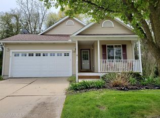 2285 Spartans Trl NW #17, Pinckney, MI 48169