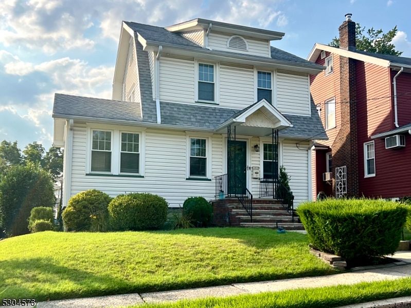 1st image of 19 Linden Pl