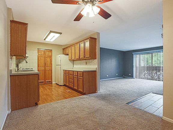 4th image of 257 Stoneybrook Ln APT 1D