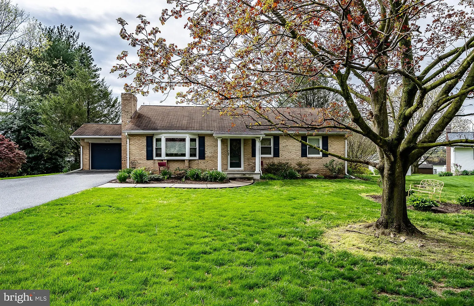 1610 Silver Spring Rd photo 1