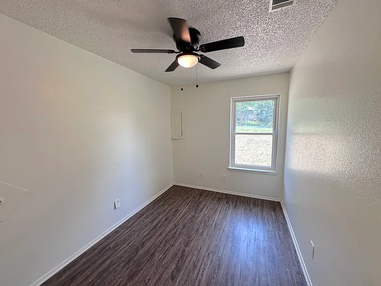 5408 Helmick Ave #5408 — Photo 9