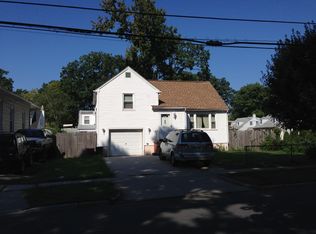 602 Chandler Ave, Roselle, NJ 07203