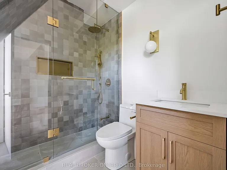 102 Boultbee Ave #B — Photo 24