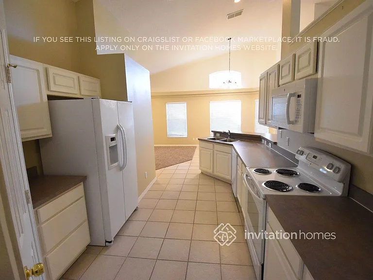 300 Balogh Pl — Photo 3