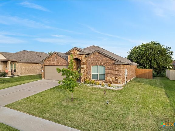 2nd image of 206 Danielle Dr