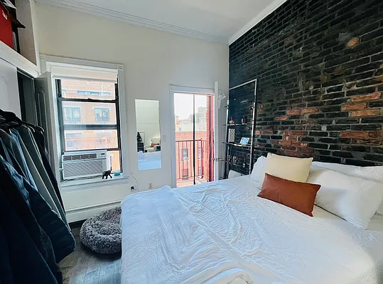 Rented by Mirador Real Estate | media 5