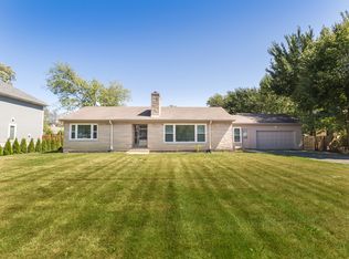 817 S Arlington Heights Rd, Arlington Heights, IL 60005