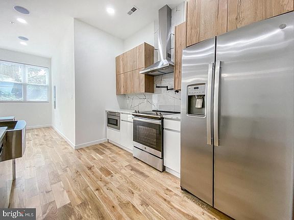 3rd image of 1537 N 33rd St #B