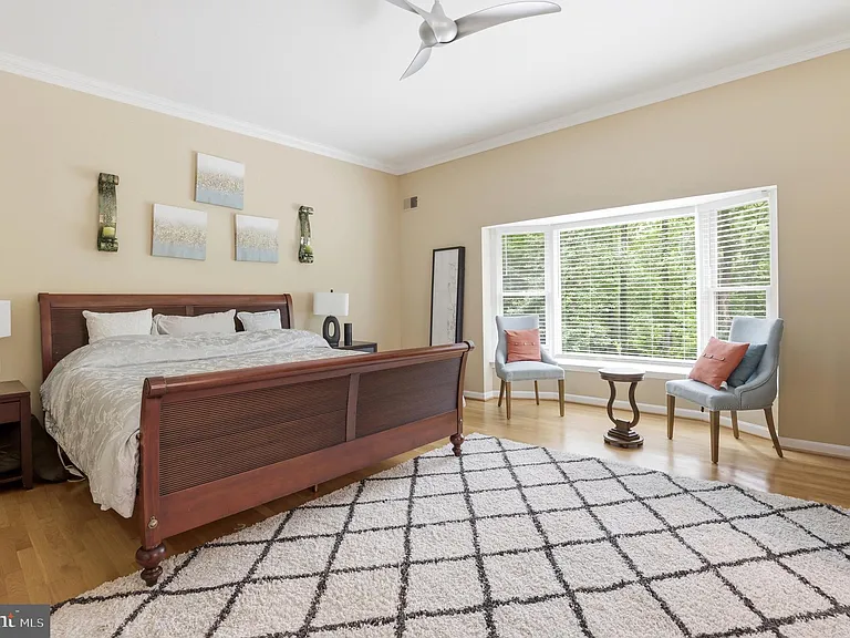 7715 Crossover Dr — Photo 37