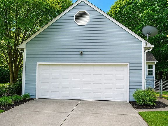 3rd image of 1612 Thamelink Ct