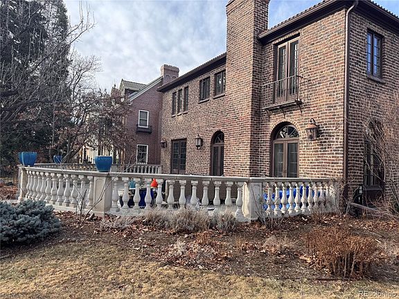 5th image of 5335 E 17th Avenue Parkway