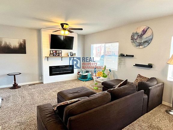 4th image of 2550 Bellamy St