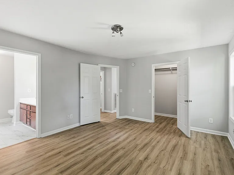 349 Clearlake Dr — Photo 16