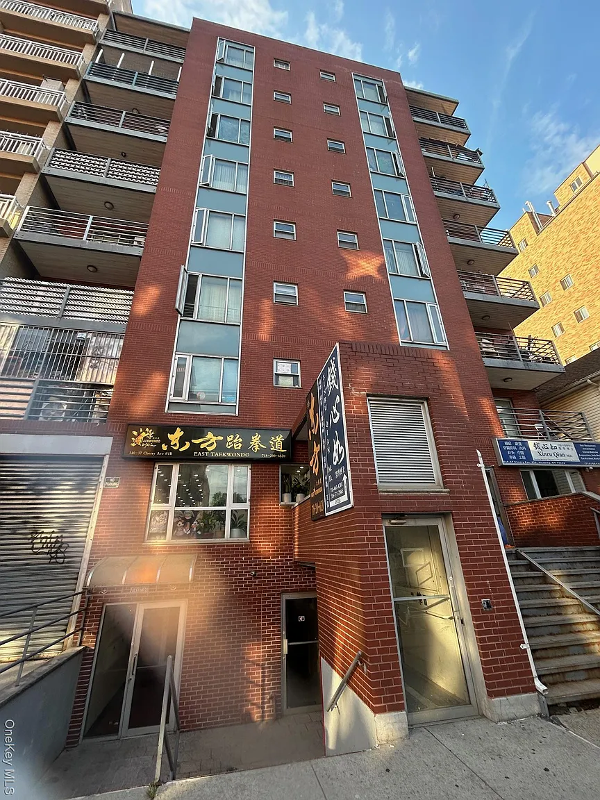 140-37 Cherry Avenue #5B photo 1