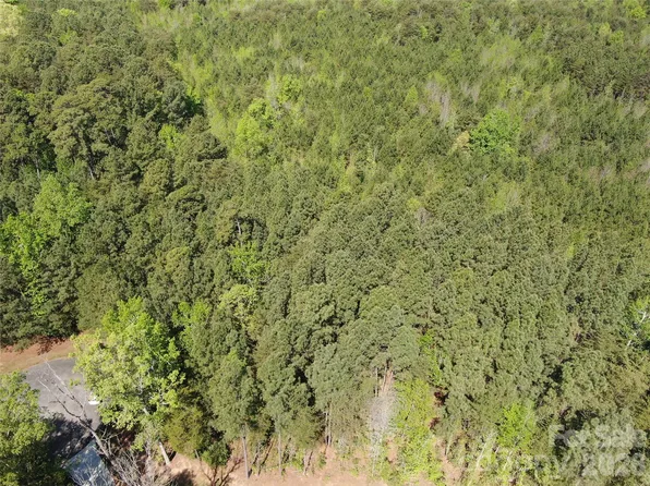 123 Summerlake Dr, New London, NC 28127