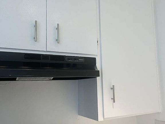5th image of 6121 Crenshaw Blvd #13