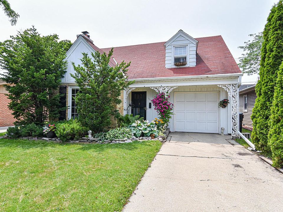 2514 Erie St, Racine, WI 53402 MLS 1750502 Zillow