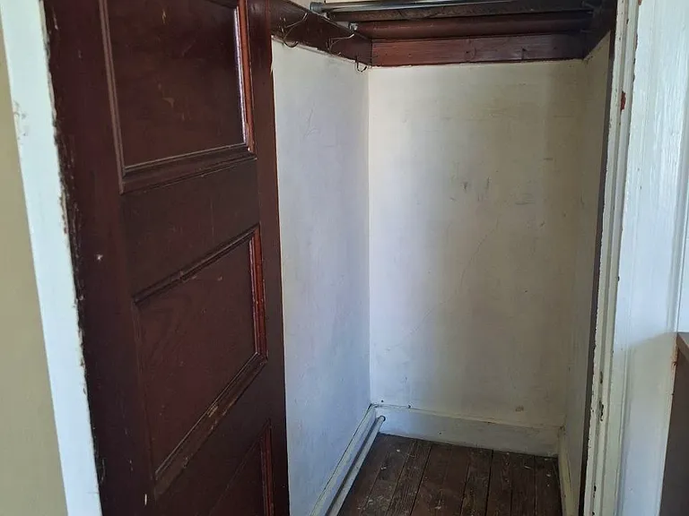 17 Warner St #4 — Photo 6