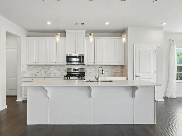 2030 Oglethorpe Dr — Photo 25