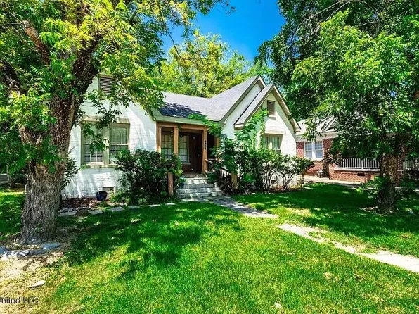 3811 N State St APT A, Jackson, MS 39216