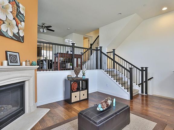 5th image of 317 Esfahan Ct