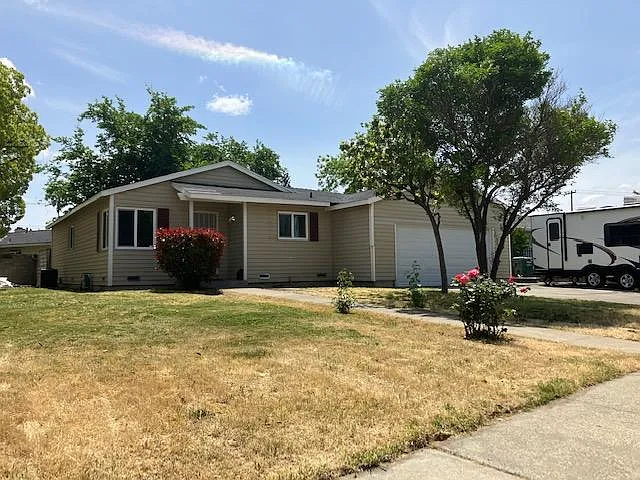 5524 53rd Ave — Photo 1
