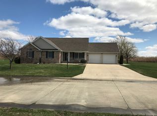 1107 Prairieview, Greenup, IL 62428