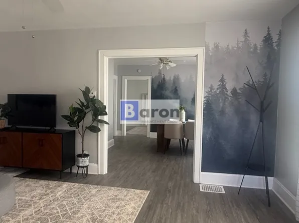 3833 Vine St #1, Cincinnati, OH 45217