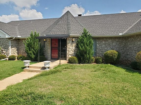 2nd image of 12500 Arrowhead Dr