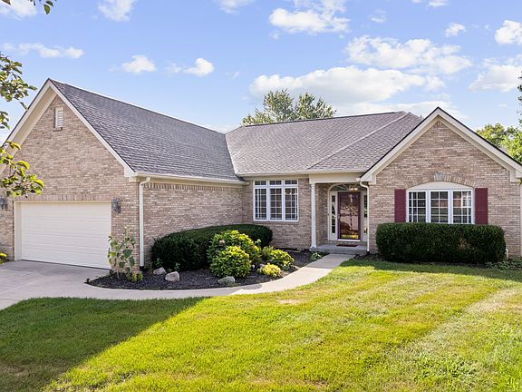 2nd image of 7066 English Oak Dr