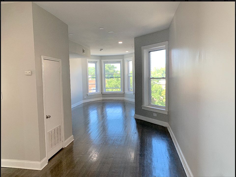 2nd image of 4421 W Jackson Blvd