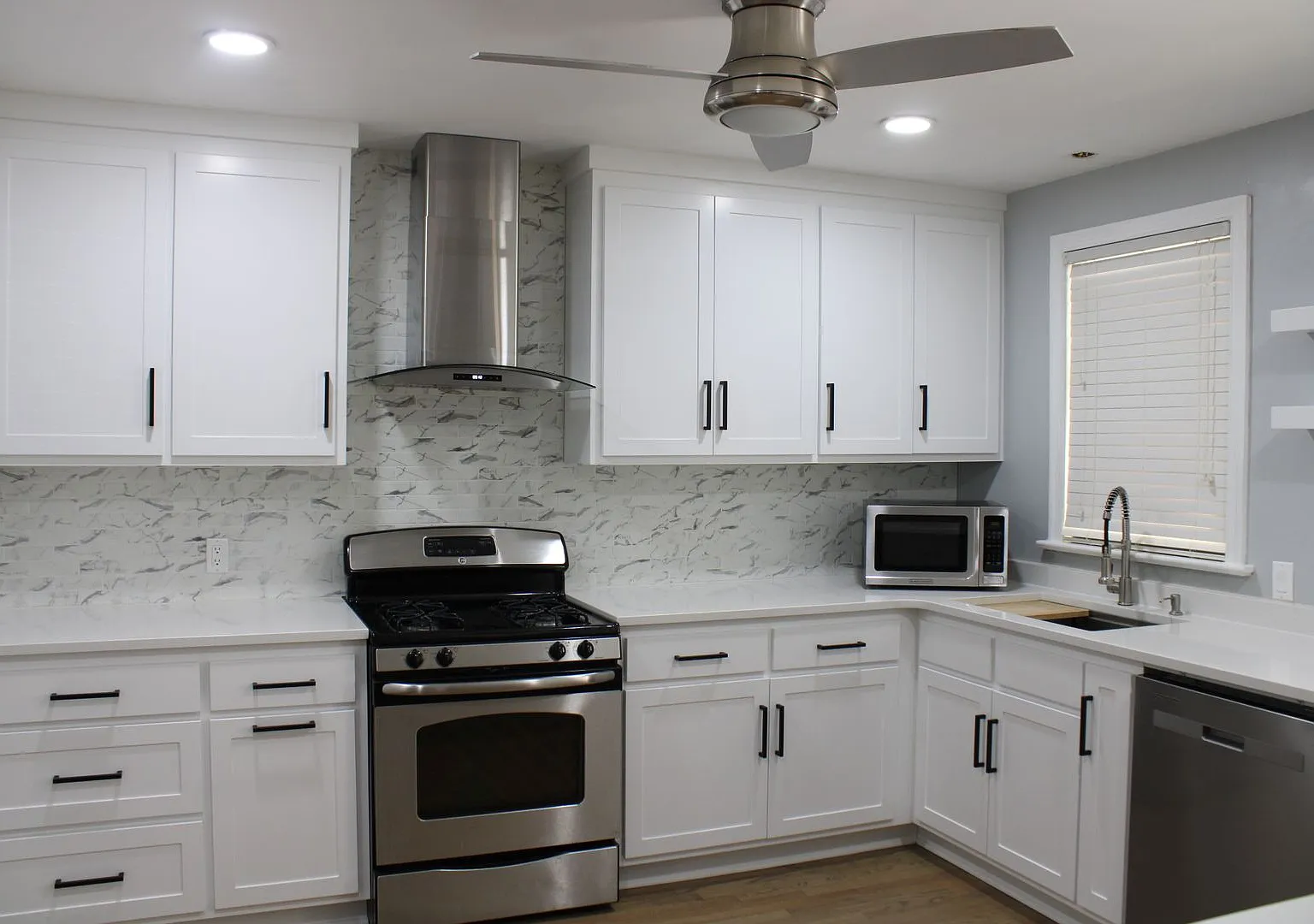 1404 Woodside Drive — Photo 3