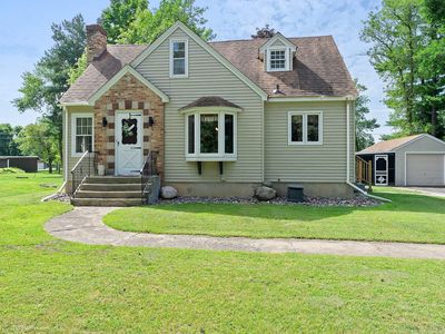 433 11th Ave SW, Cambridge, MN, 55008