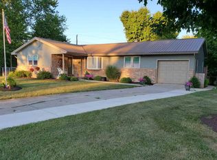 348 N Hillcrest Dr, Logansport, IN 46947