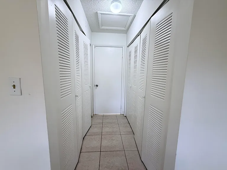 9919 Nob Hill Ct #9919 — Photo 8