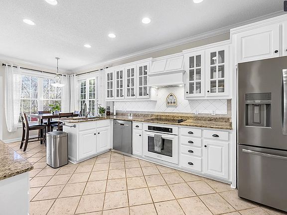 5th image of 10 Kimbrells Cove Ln