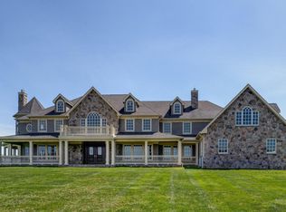 7 Hambletonian Dr, Colts Neck, NJ 07722