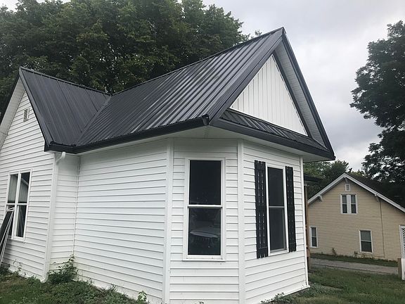4th image of 143 N Elmarch Ave
