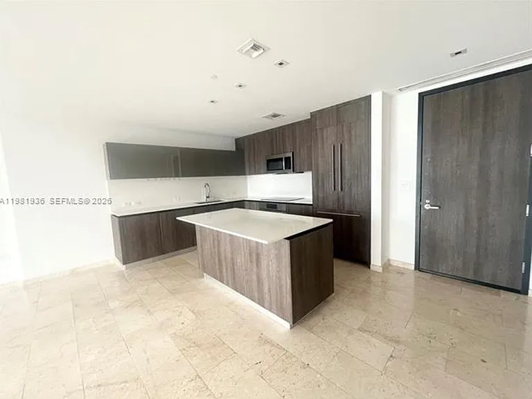 68 SE 6th St #CU-3510 — Photo 1