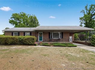 1413 Camelot Dr, Fayetteville, NC 28304