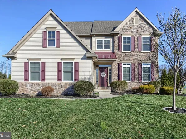 1520 Zestar Dr, Mechanicsburg, PA 17055