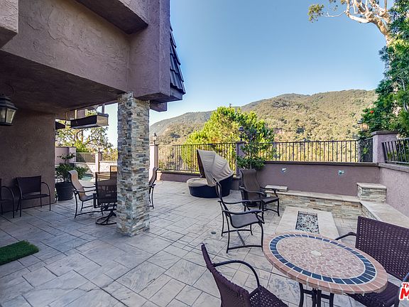 4th image of 17156 Avenida De Santa Ynez