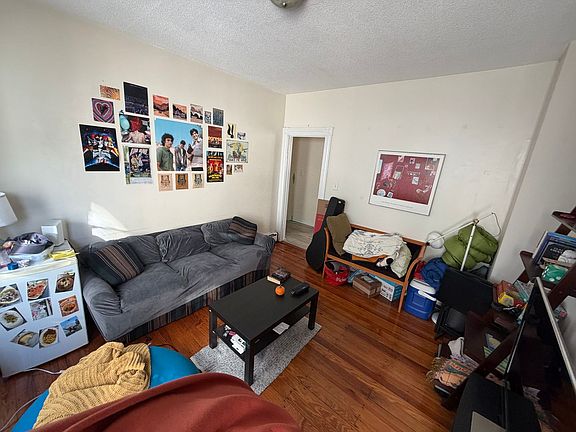 4th image of 68 Winchester St #1