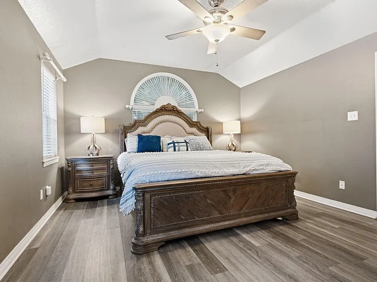 223 Pin Oak Ln — Photo 24