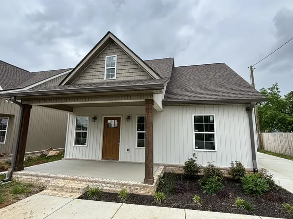 692 Castle Heights Ave, Lebanon, TN 37087