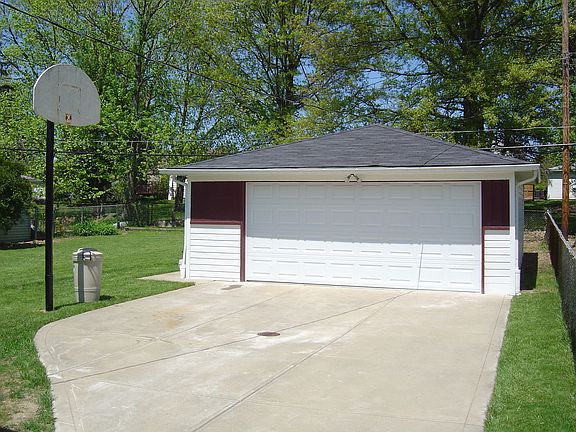 3rd image of 4044 Jeanne Dr