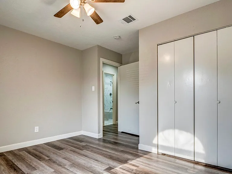 7813 Evening Star Dr — Photo 17