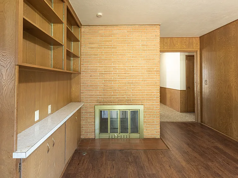 721 W Lakeshore Dr — Photo 10