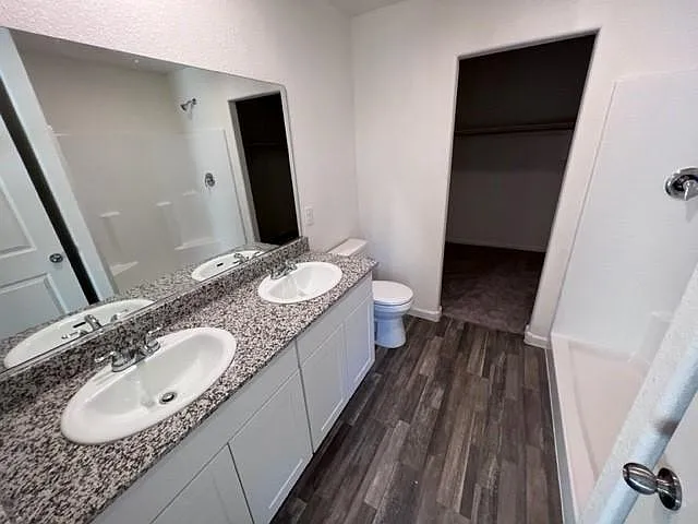 2415 Village Dr — Photo 33